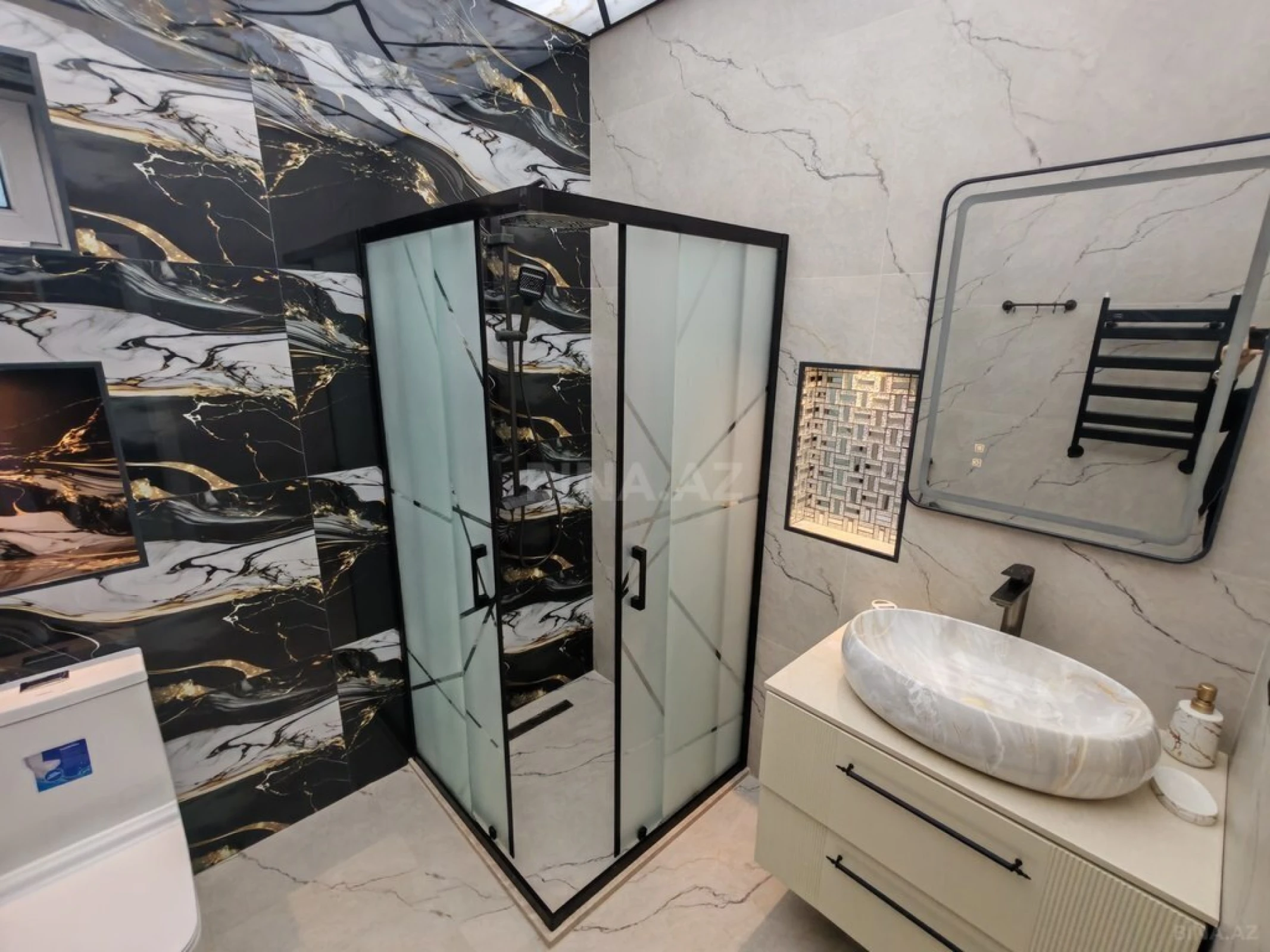 Satılır 6 otaqlı həyət evi 180 m²