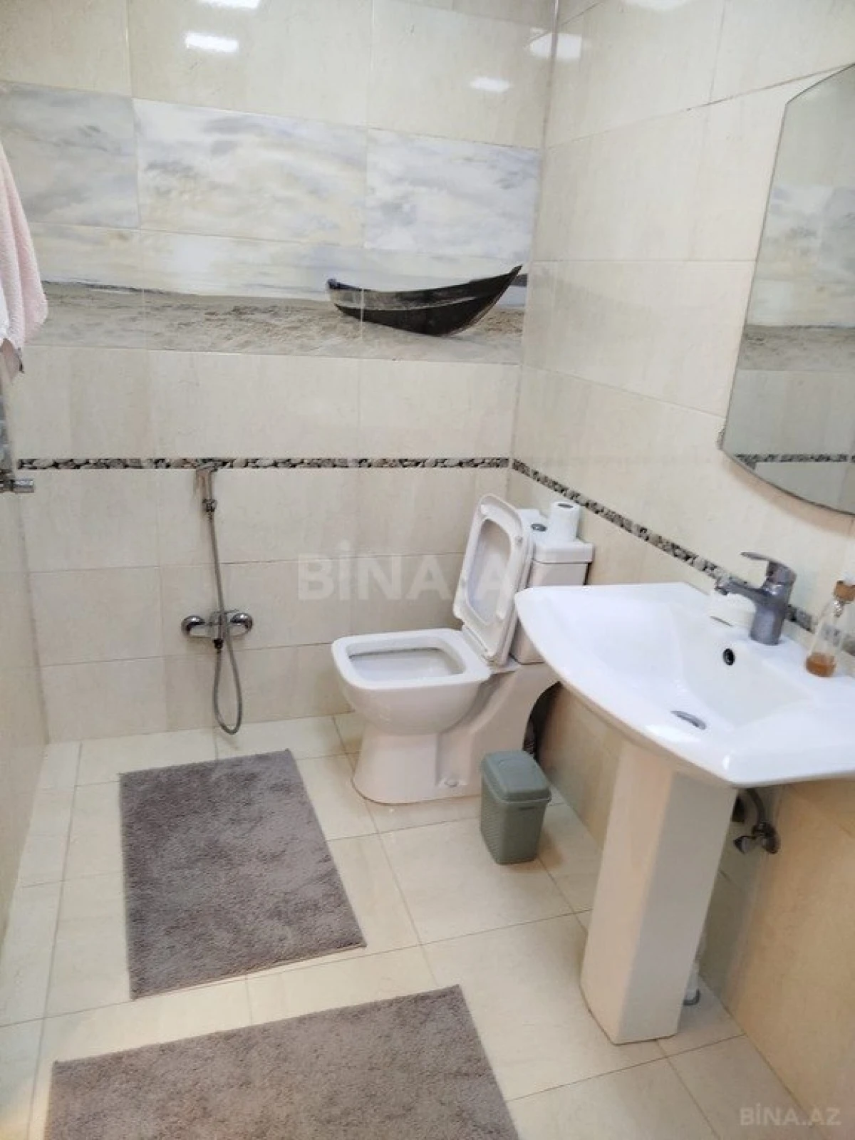 Satılır 2 otaqlı mənzil 85 m²