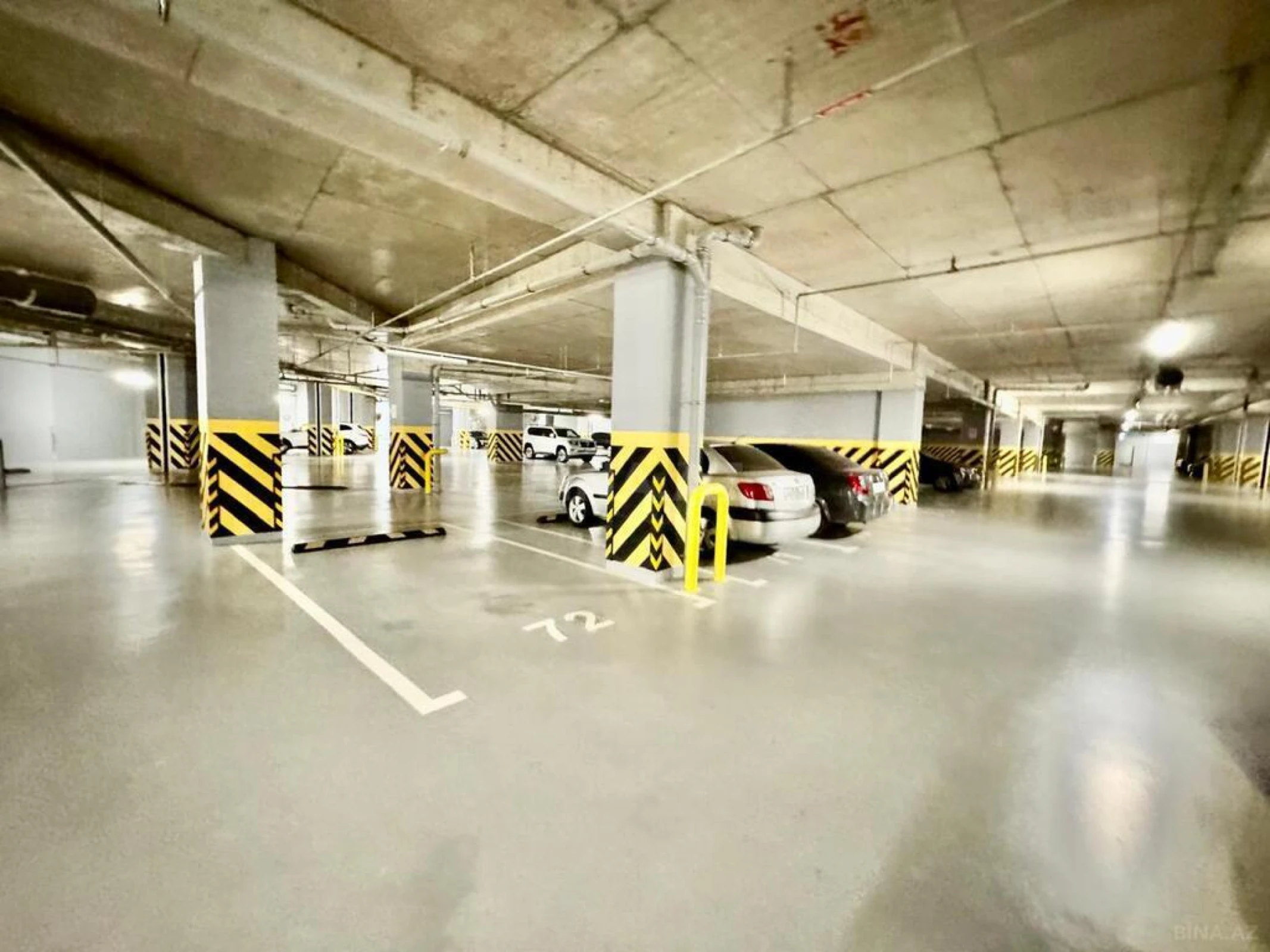 Satılır 3 otaqlı mənzil 145 m²