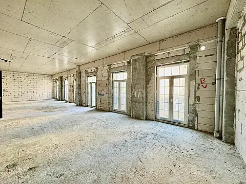 Satılır 3 otaqlı mənzil 145 m²