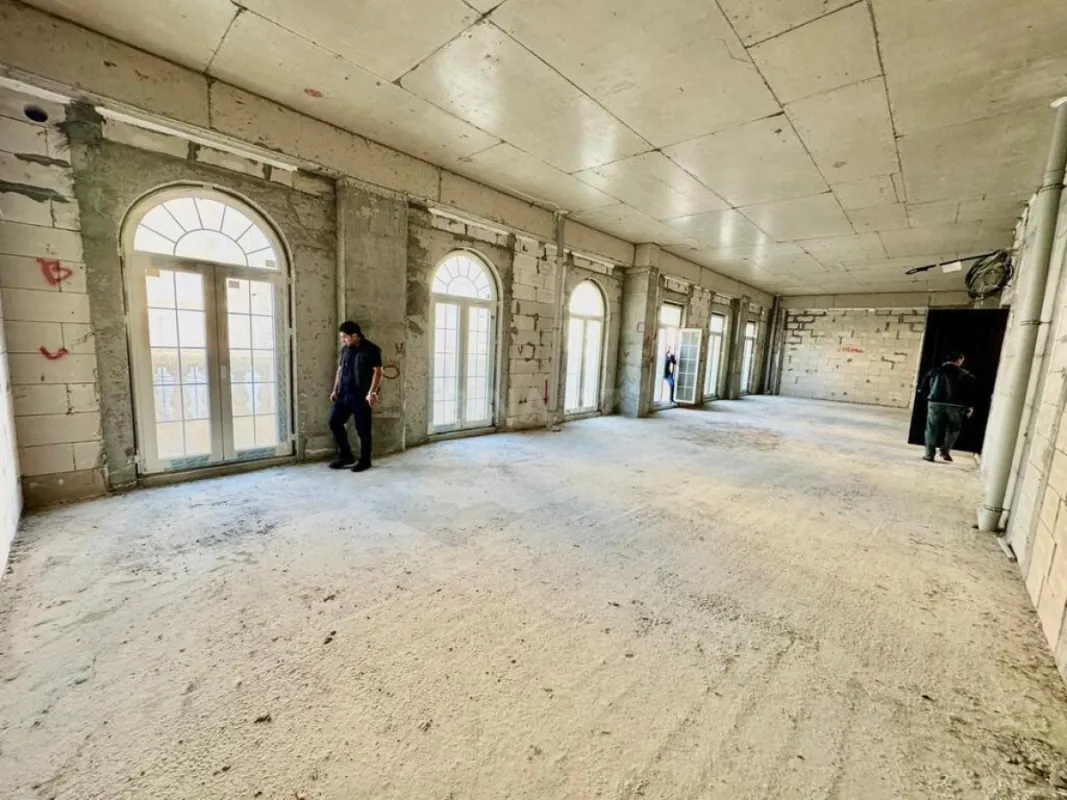 Satılır 3 otaqlı mənzil 145 m²