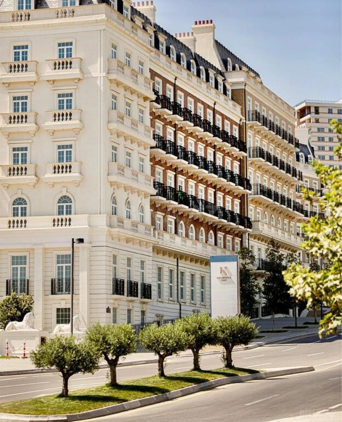 Satılır 3 otaqlı mənzil 145 m²