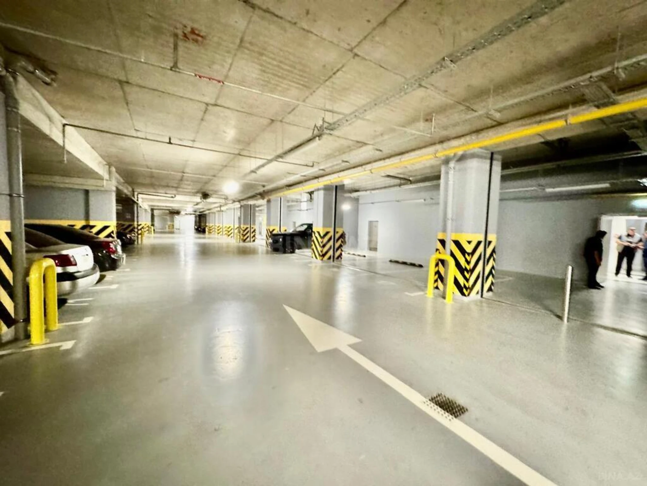 Satılır 3 otaqlı mənzil 145 m²