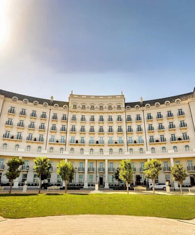 Satılır 3 otaqlı mənzil 145 m²