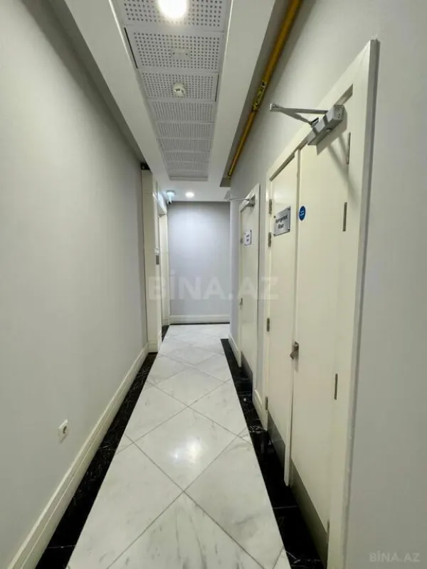 Satılır 3 otaqlı mənzil 145 m²