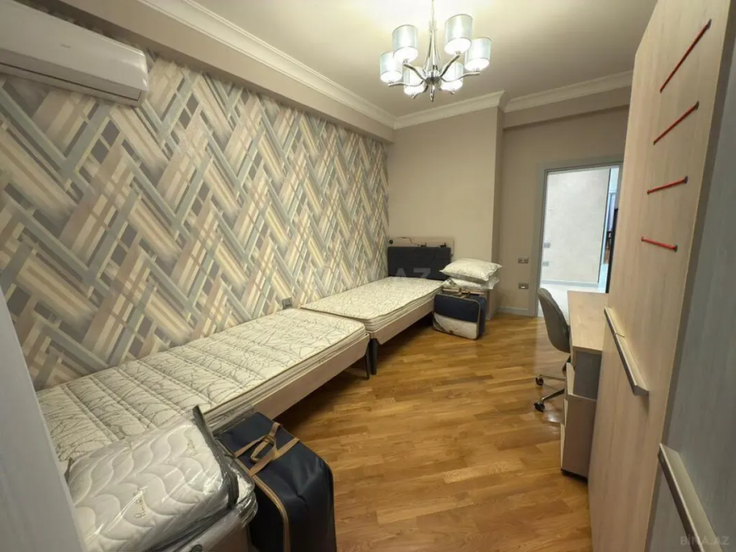 Satılır 3 otaqlı mənzil 108 m²