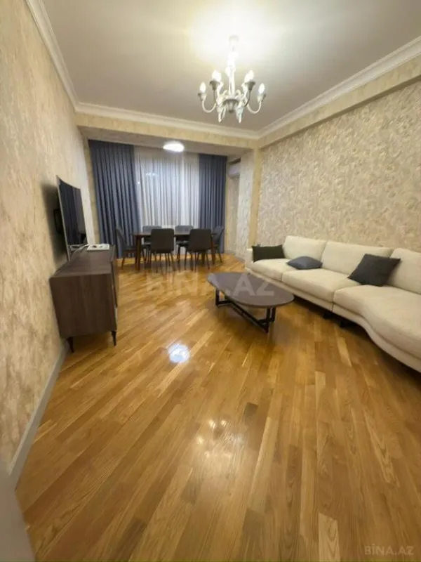 Satılır 3 otaqlı mənzil 108 m²