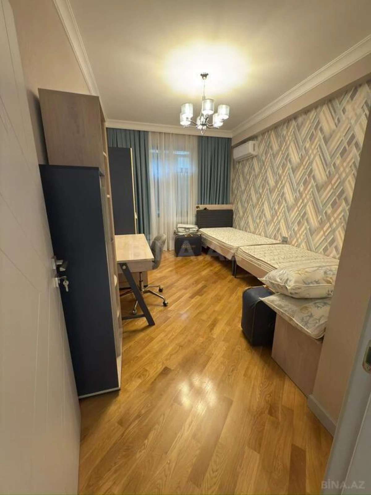 Satılır 3 otaqlı mənzil 108 m²