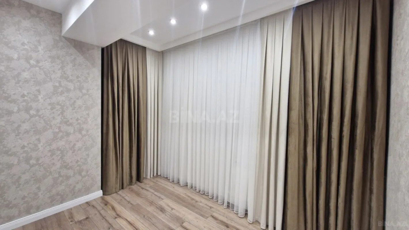 Satılır 4 otaqlı mənzil 107 m²