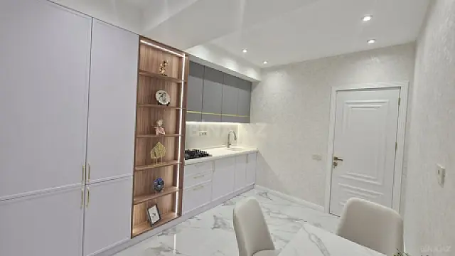 Satılır 4 otaqlı mənzil 107 m² — Bakı, Şəhər mərkəzi 4 otaq 107.00 m²