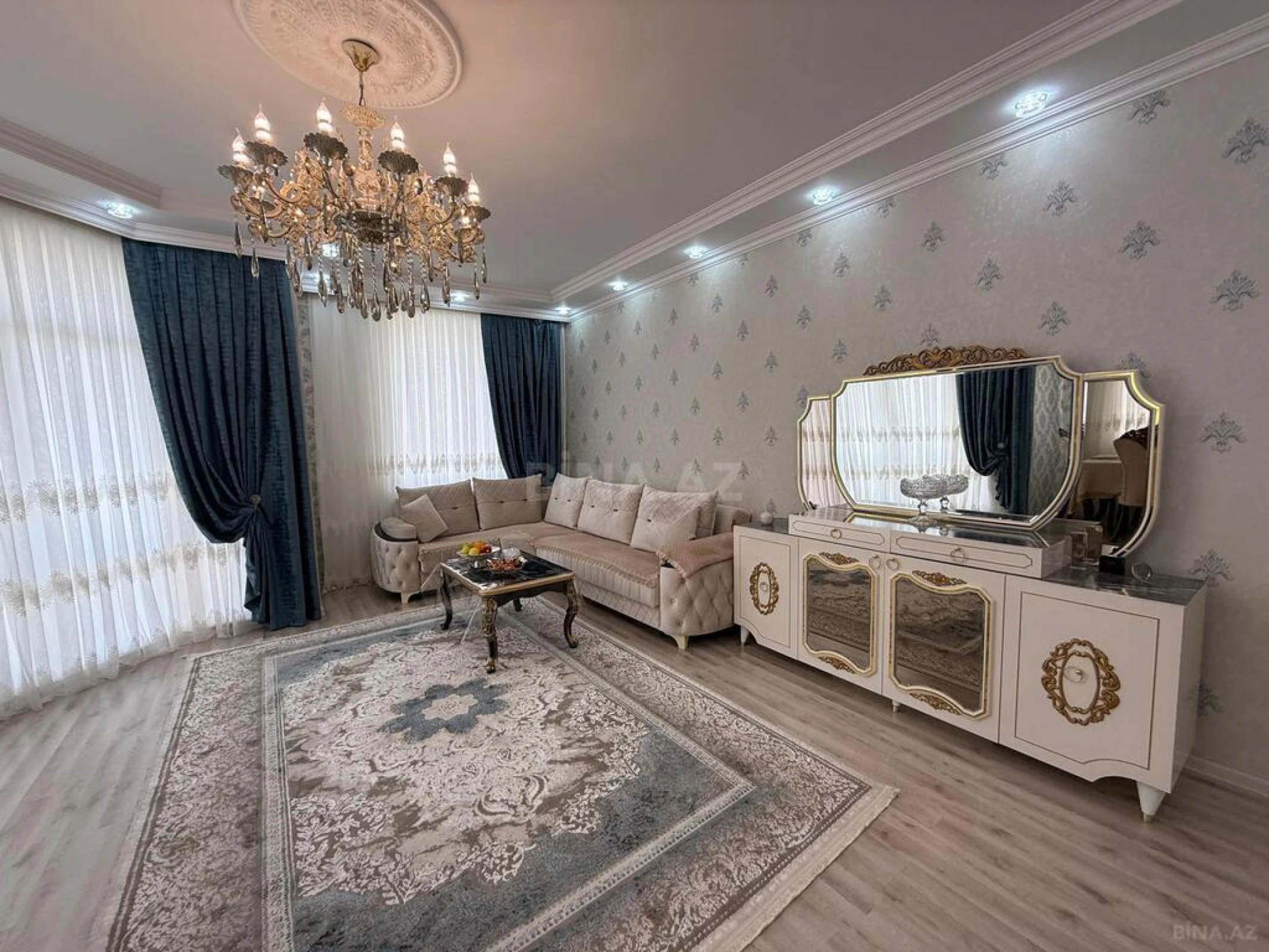 Satılır 3 otaqlı mənzil 115 m²