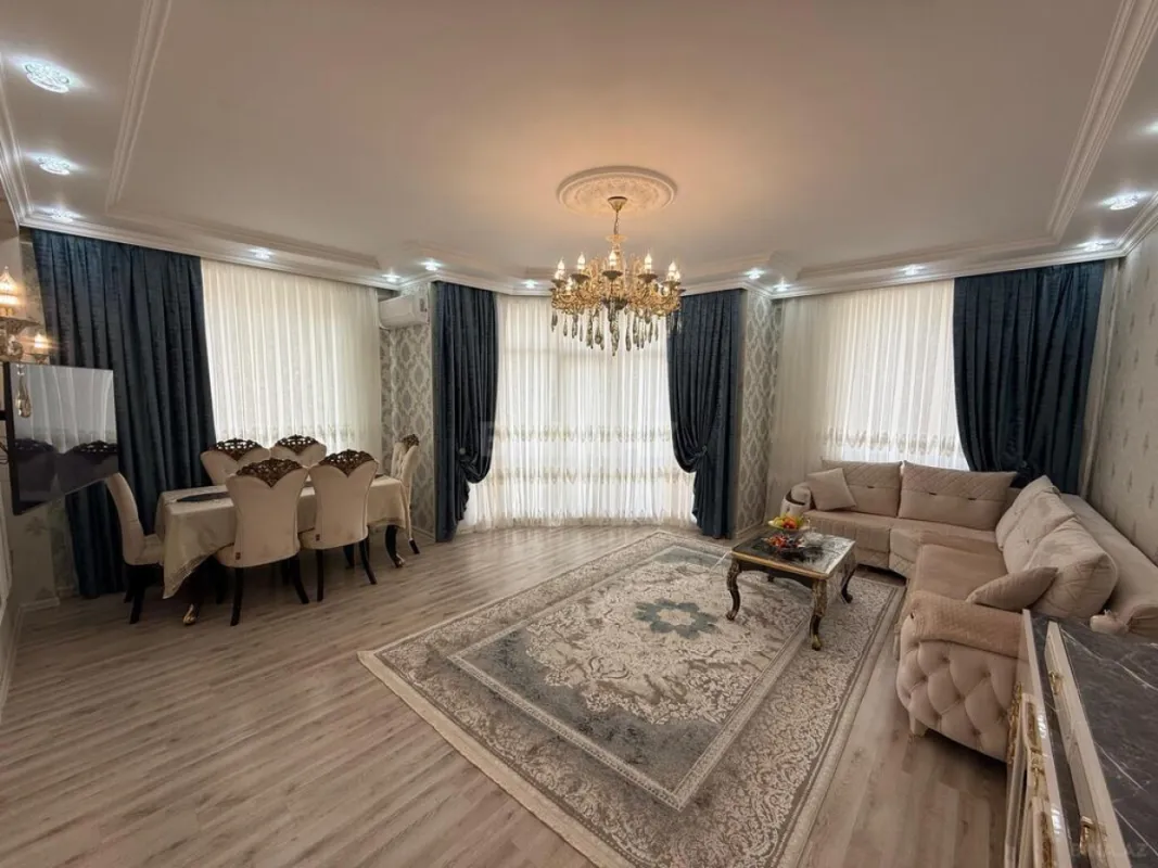 Satılır 3 otaqlı mənzil 115 m²