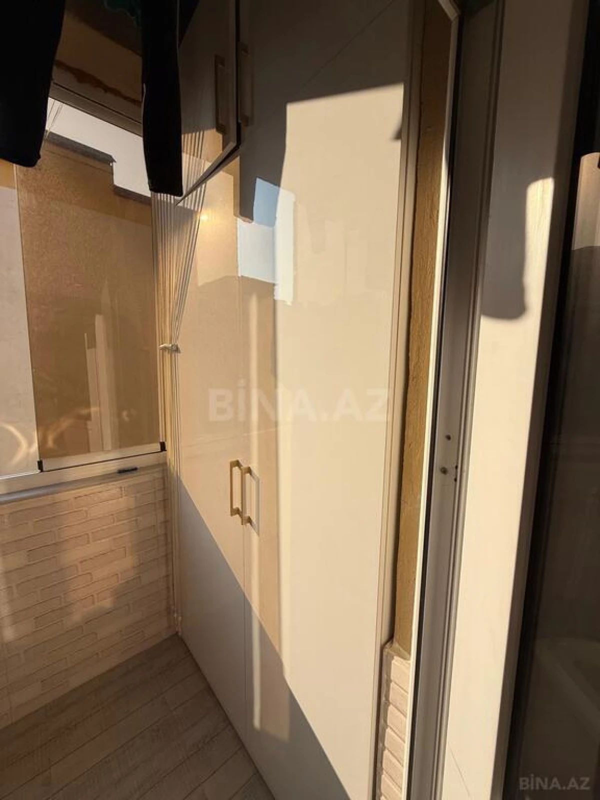 Satılır 3 otaqlı mənzil 115 m²