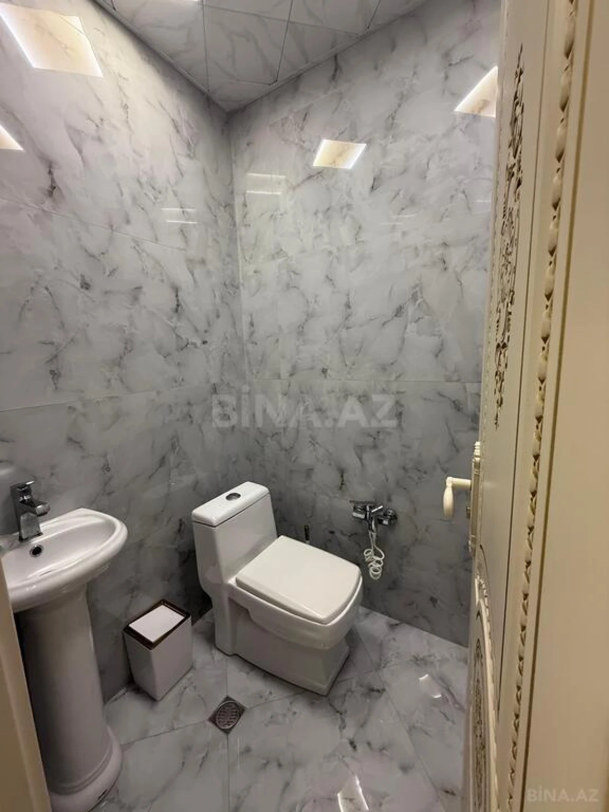 Satılır 3 otaqlı mənzil 115 m²