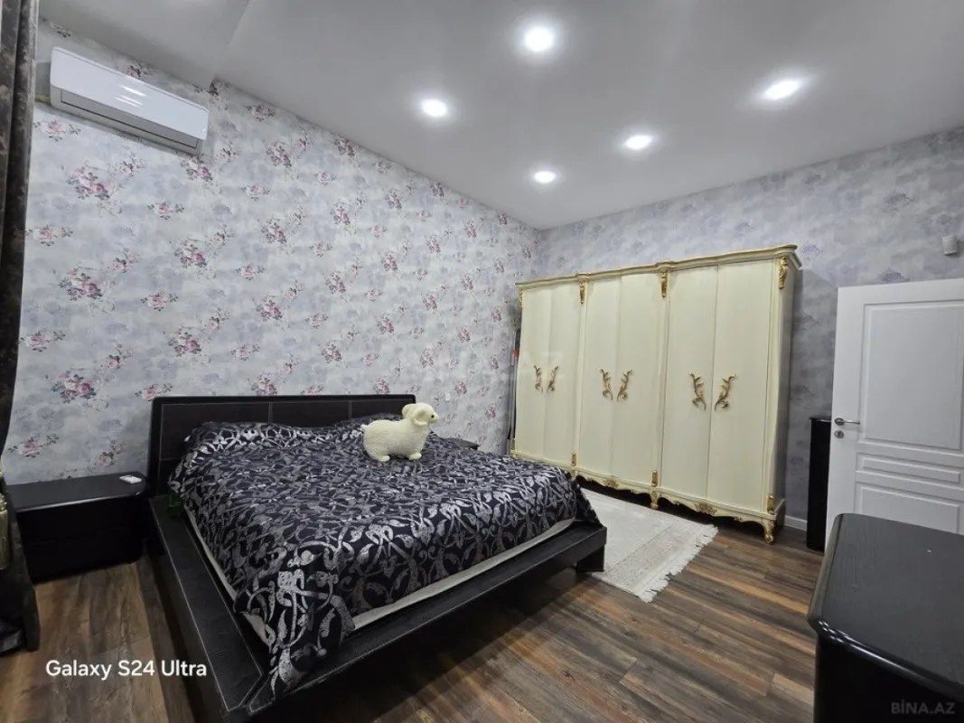 Satılır 4 otaqlı həyət evi 200 m²