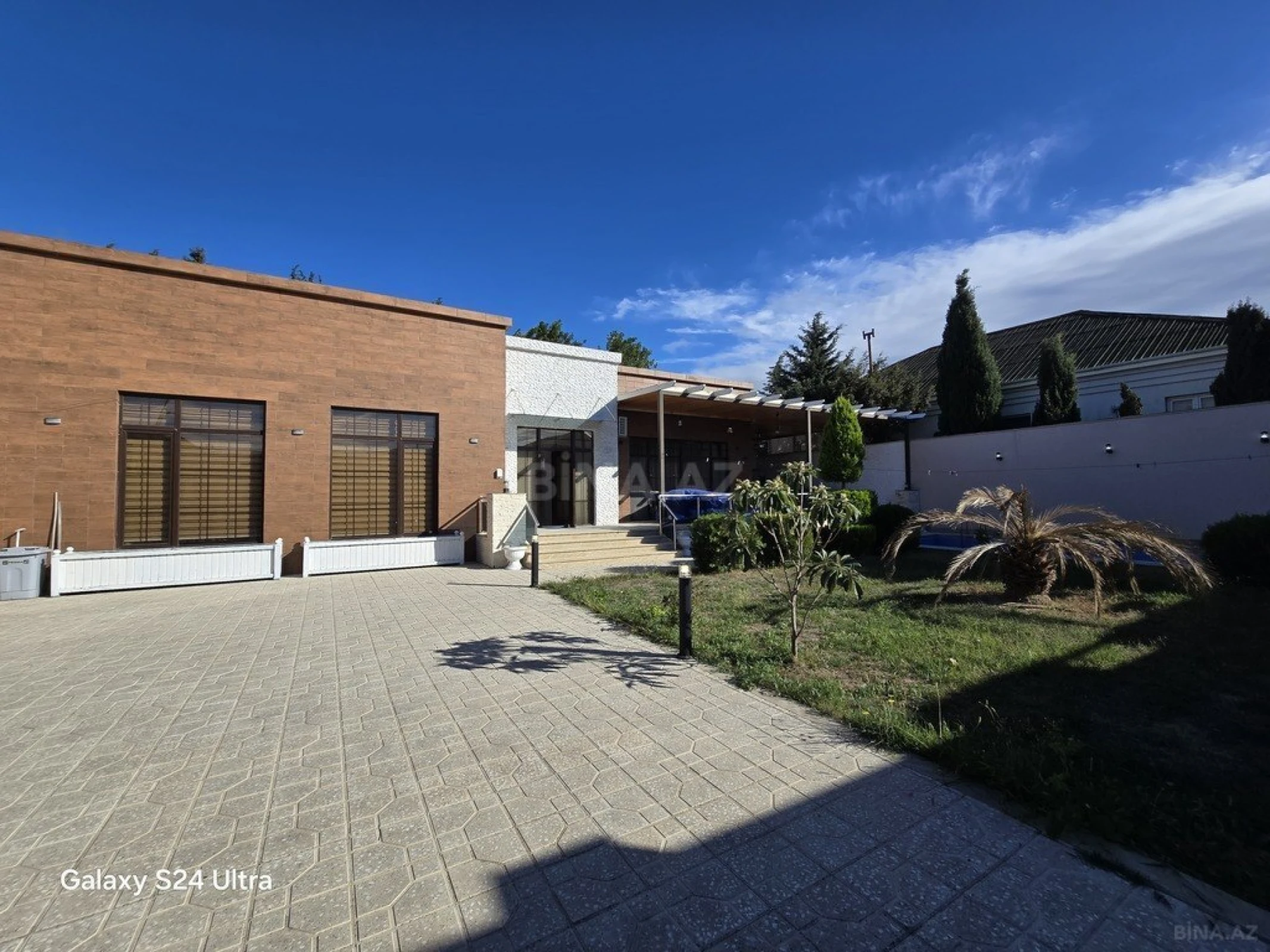 Satılır 4 otaqlı həyət evi 200 m²