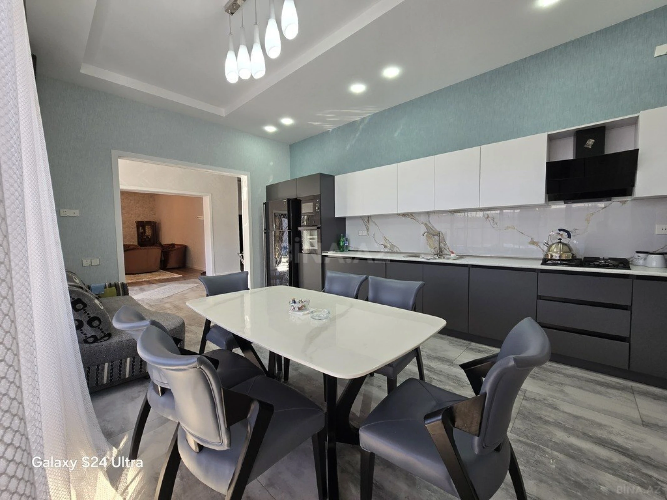 Satılır 4 otaqlı həyət evi 200 m²