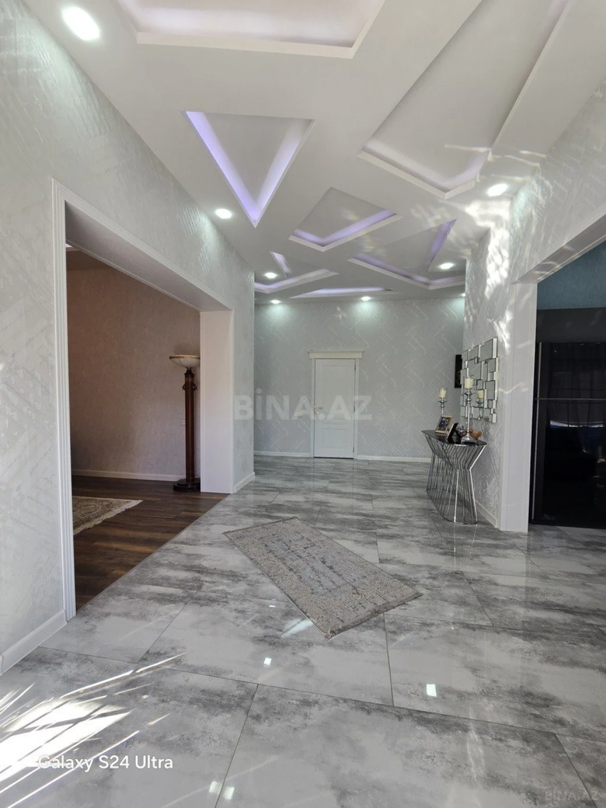 Satılır 4 otaqlı həyət evi 200 m²