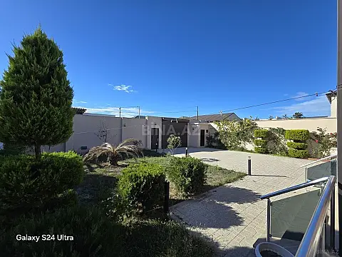 Satılır 4 otaqlı həyət evi 200 m²