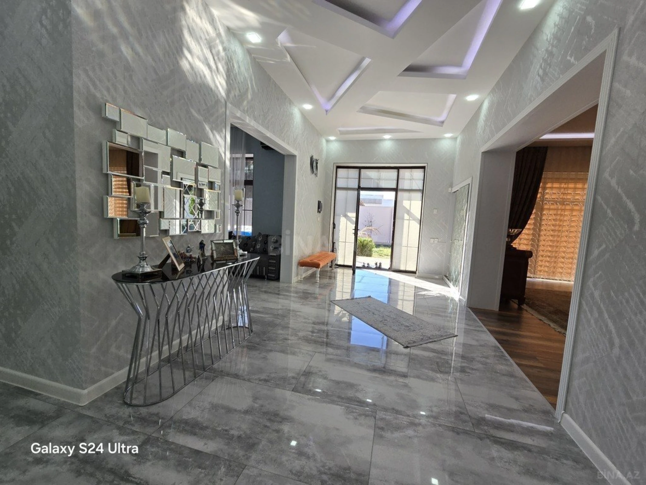 Satılır 4 otaqlı həyət evi 200 m²