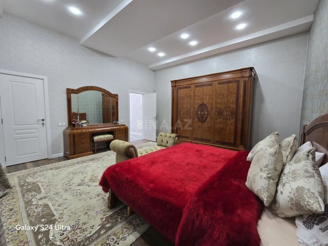 Satılır 4 otaqlı həyət evi 200 m²