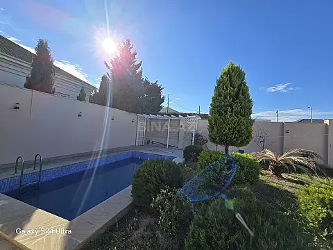 Satılır 4 otaqlı həyət evi 200 m²