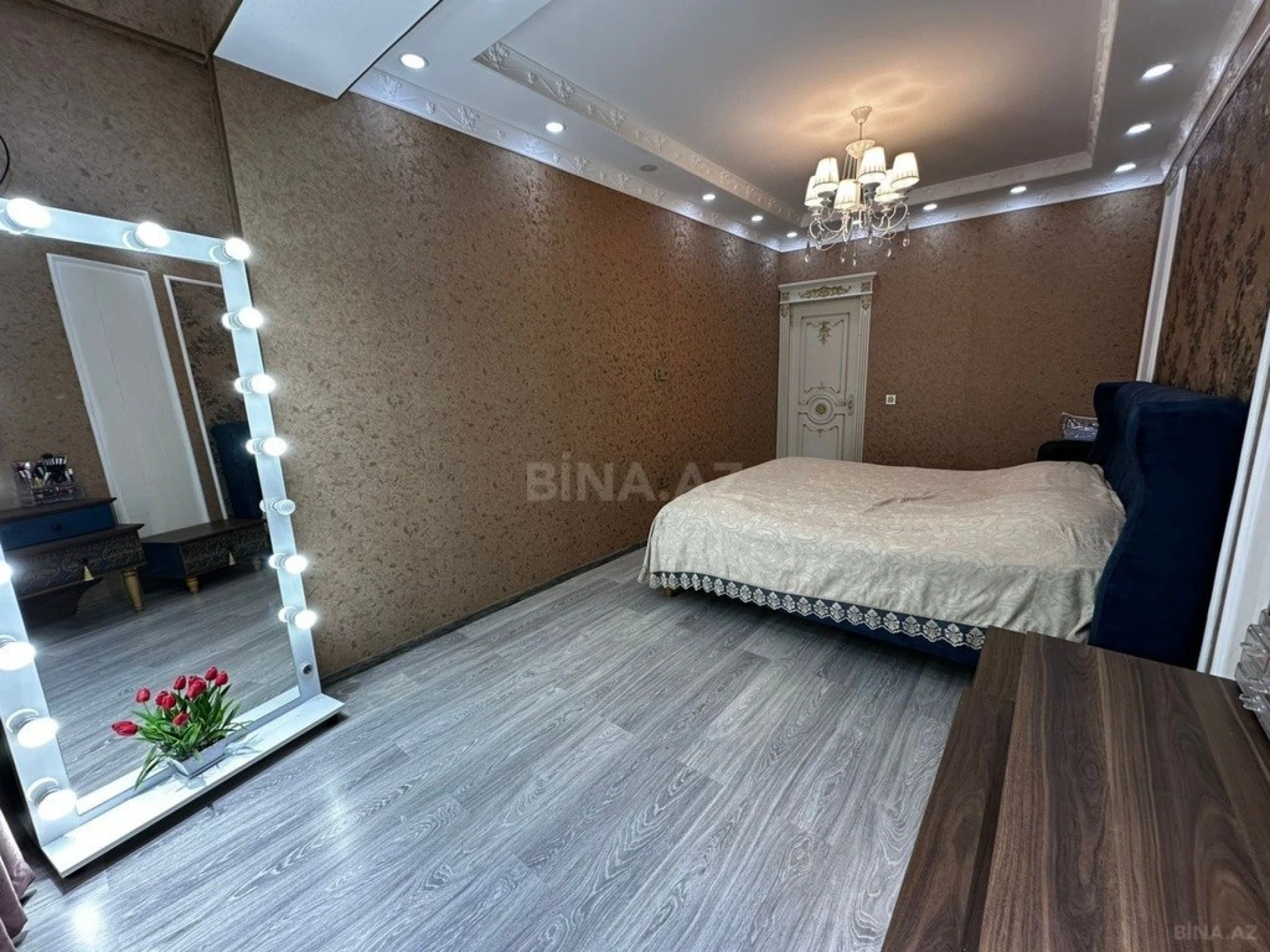 Satılır 2 otaqlı mənzil 65 m²