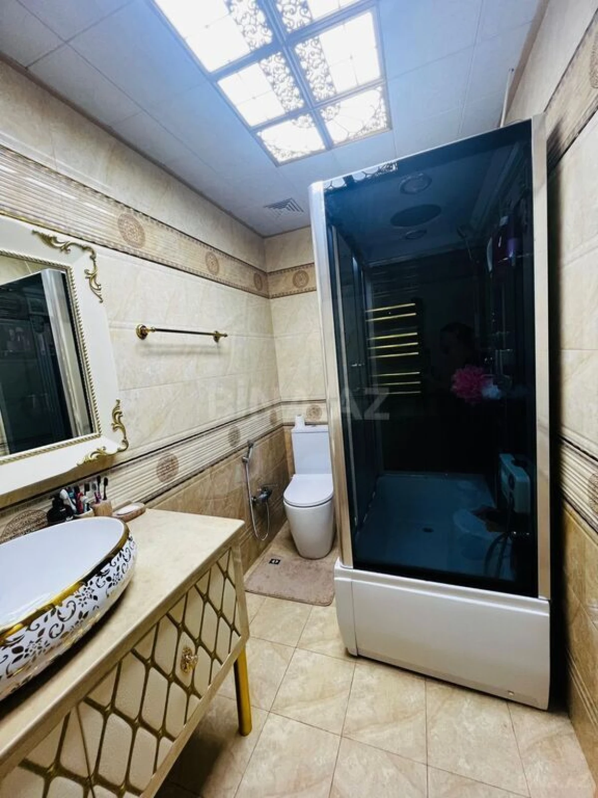 Satılır 2 otaqlı mənzil 65 m²