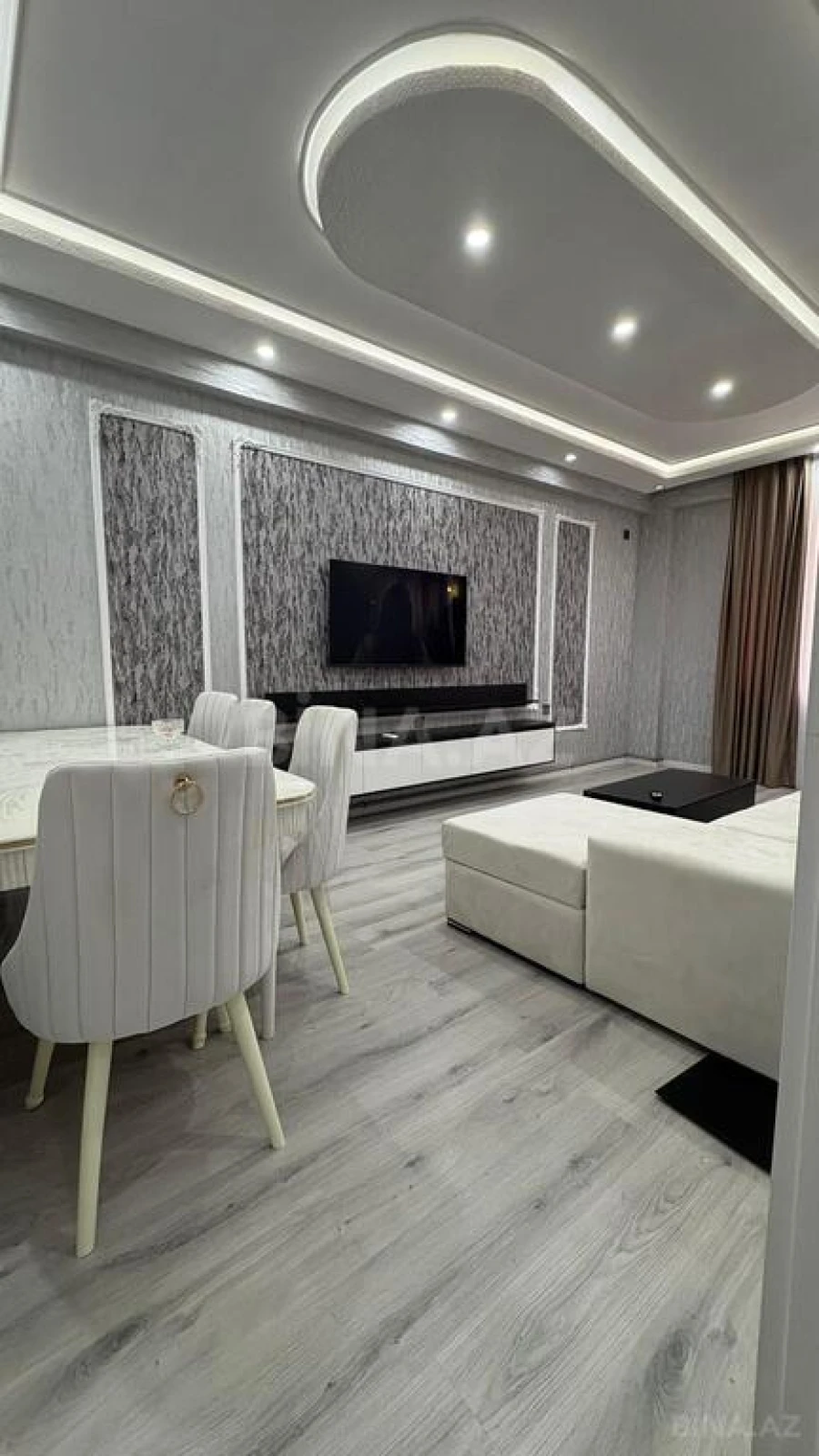 Satılır 2 otaqlı mənzil 68 m²