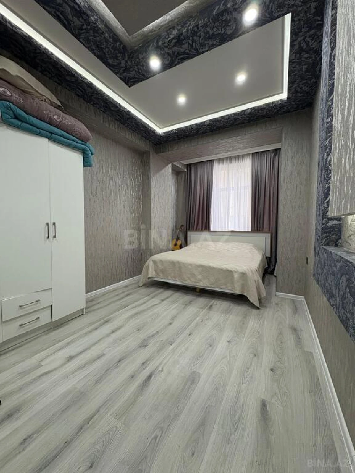 Satılır 2 otaqlı mənzil 68 m²