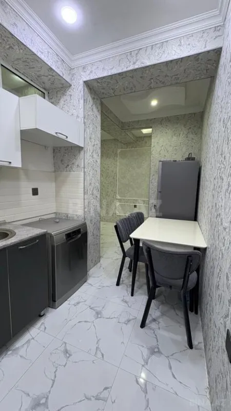 Satılır 2 otaqlı mənzil 68 m²