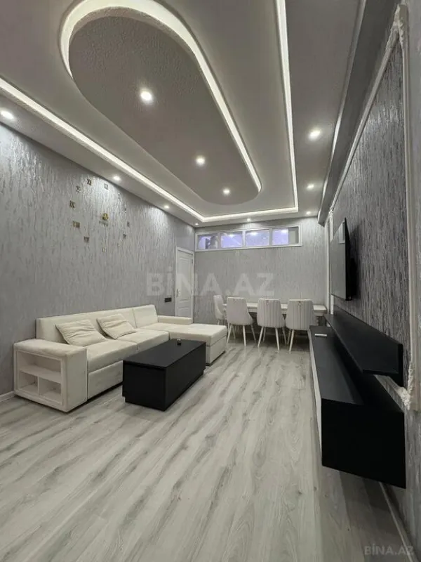 Satılır 2 otaqlı mənzil 68 m²