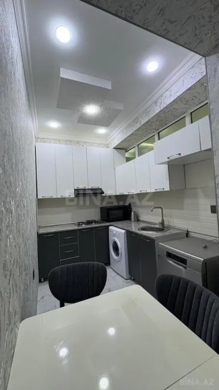 Satılır 2 otaqlı mənzil 68 m²