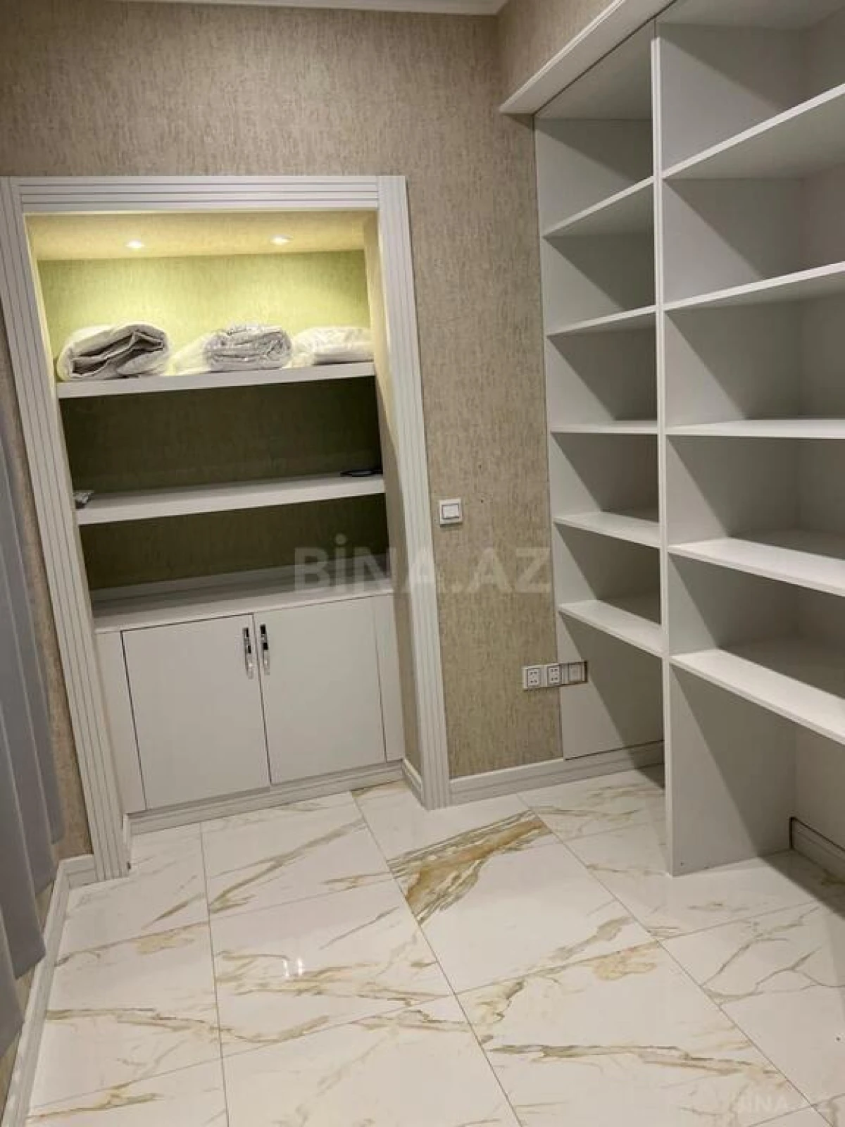 Kirayə verilir 6 otaqlı mənzil 400 m²
