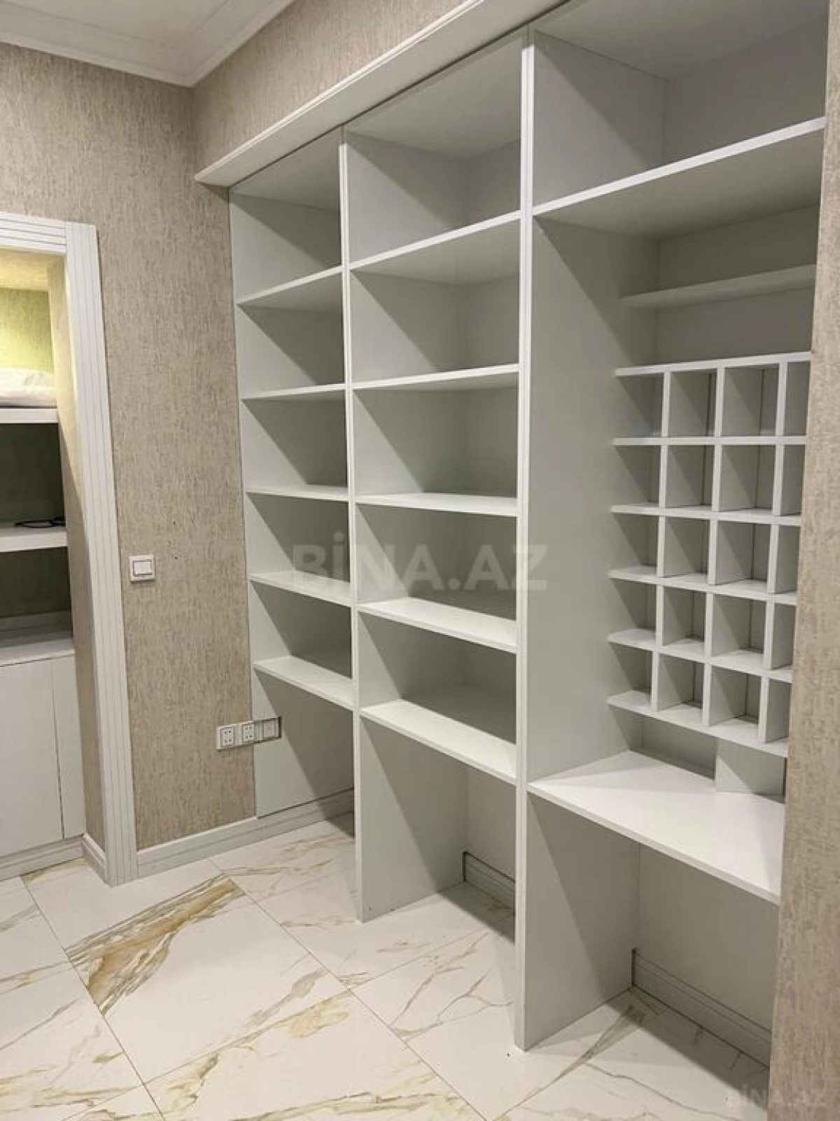 Kirayə verilir 6 otaqlı mənzil 400 m²