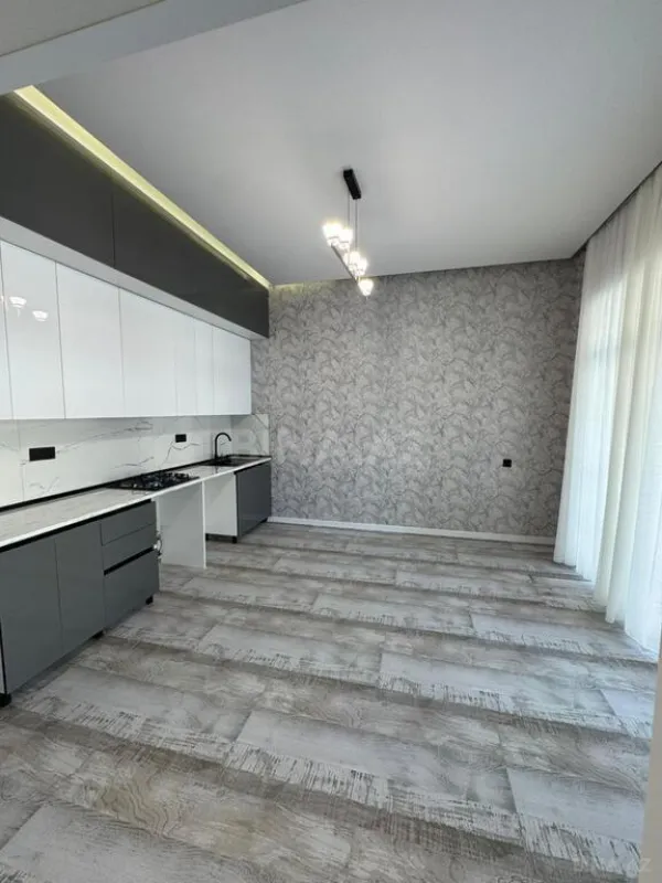 Satılır 4 otaqlı həyət evi 160 m²