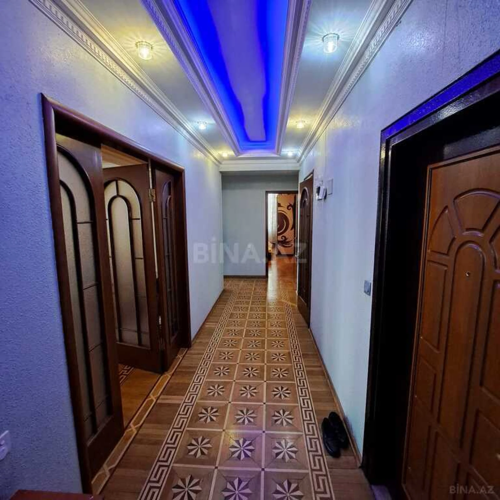 Satılır 3 otaqlı mənzil 160 m²
