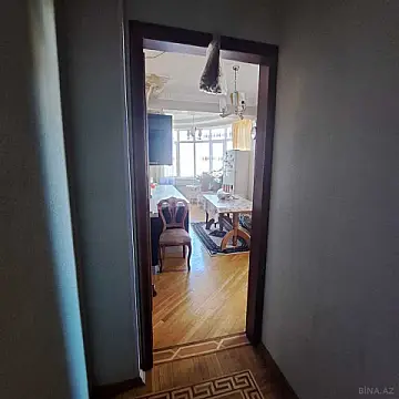 Satılır 3 otaqlı mənzil 160 m²