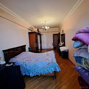 Satılır 3 otaqlı mənzil 160 m²