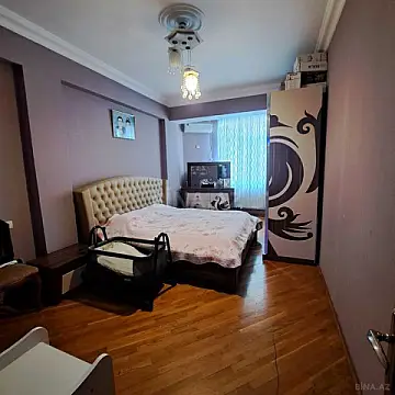Satılır 3 otaqlı mənzil 160 m²