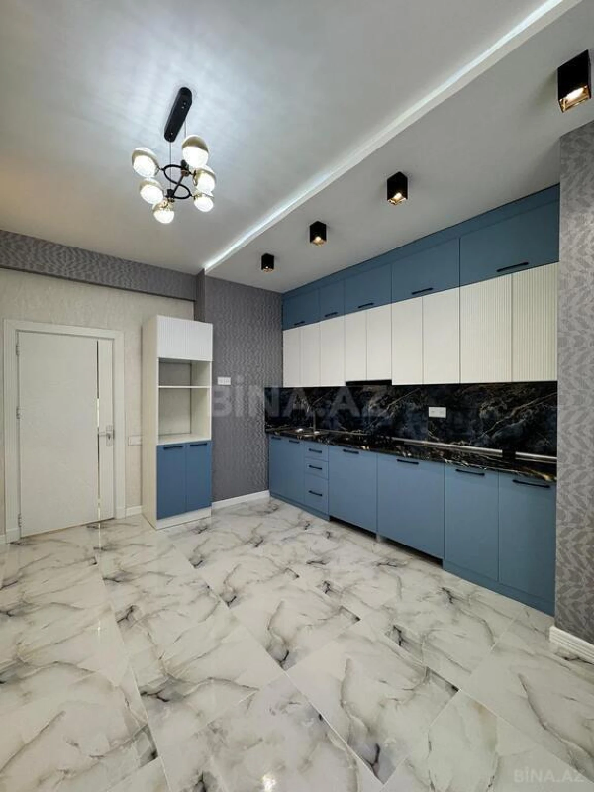 Satılır 3 otaqlı mənzil 115 m²