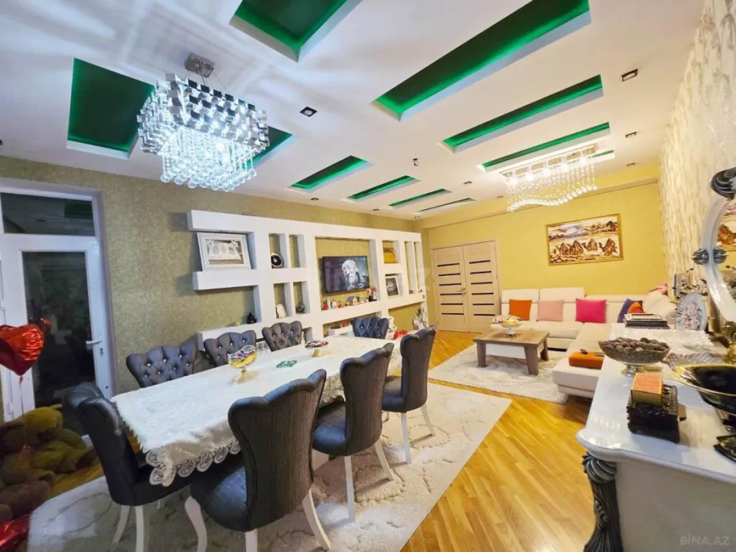 Satılır 4 otaqlı mənzil 145 m²