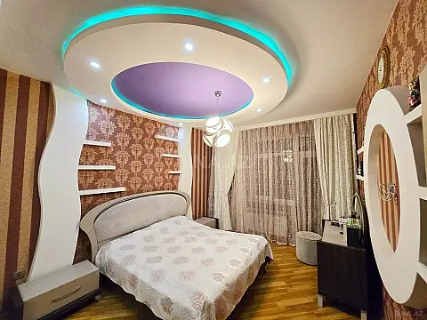 Satılır 4 otaqlı mənzil 145 m²