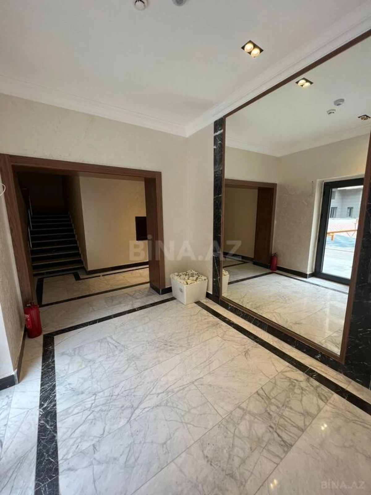 Kirayə verilir 3 otaqlı mənzil 100 m²