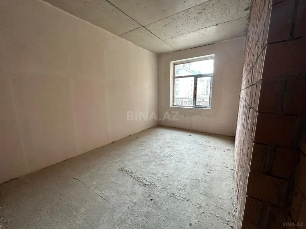 Satılır 3 otaqlı mənzil 123.2 m²