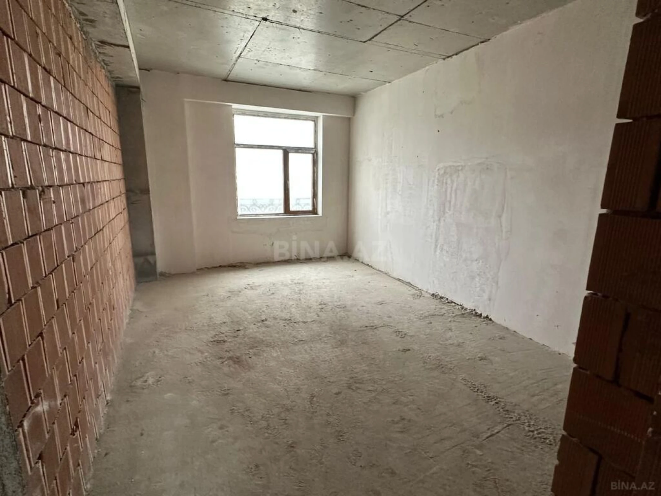 Satılır 3 otaqlı mənzil 123.2 m²