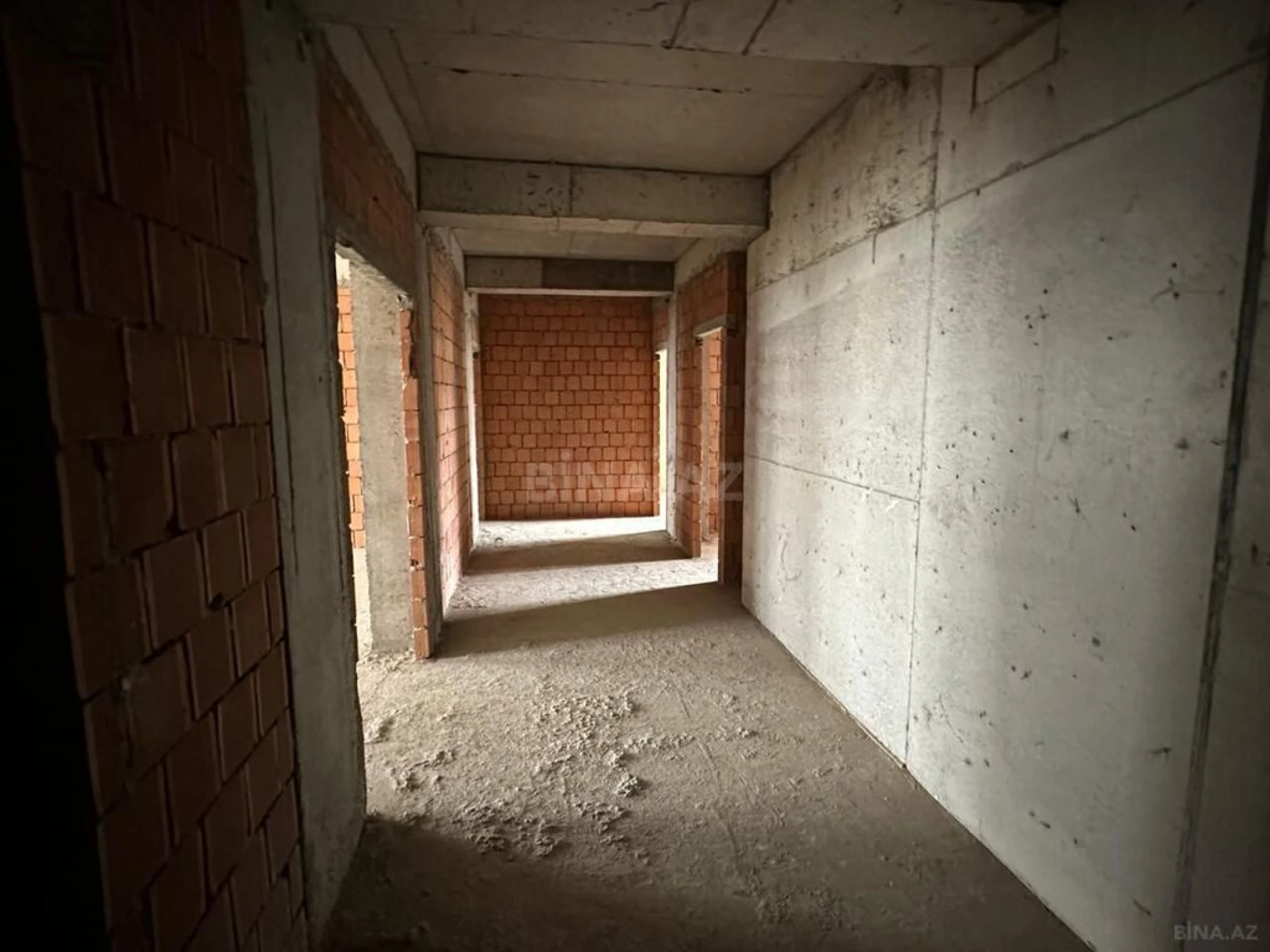 Satılır 3 otaqlı mənzil 123.2 m²