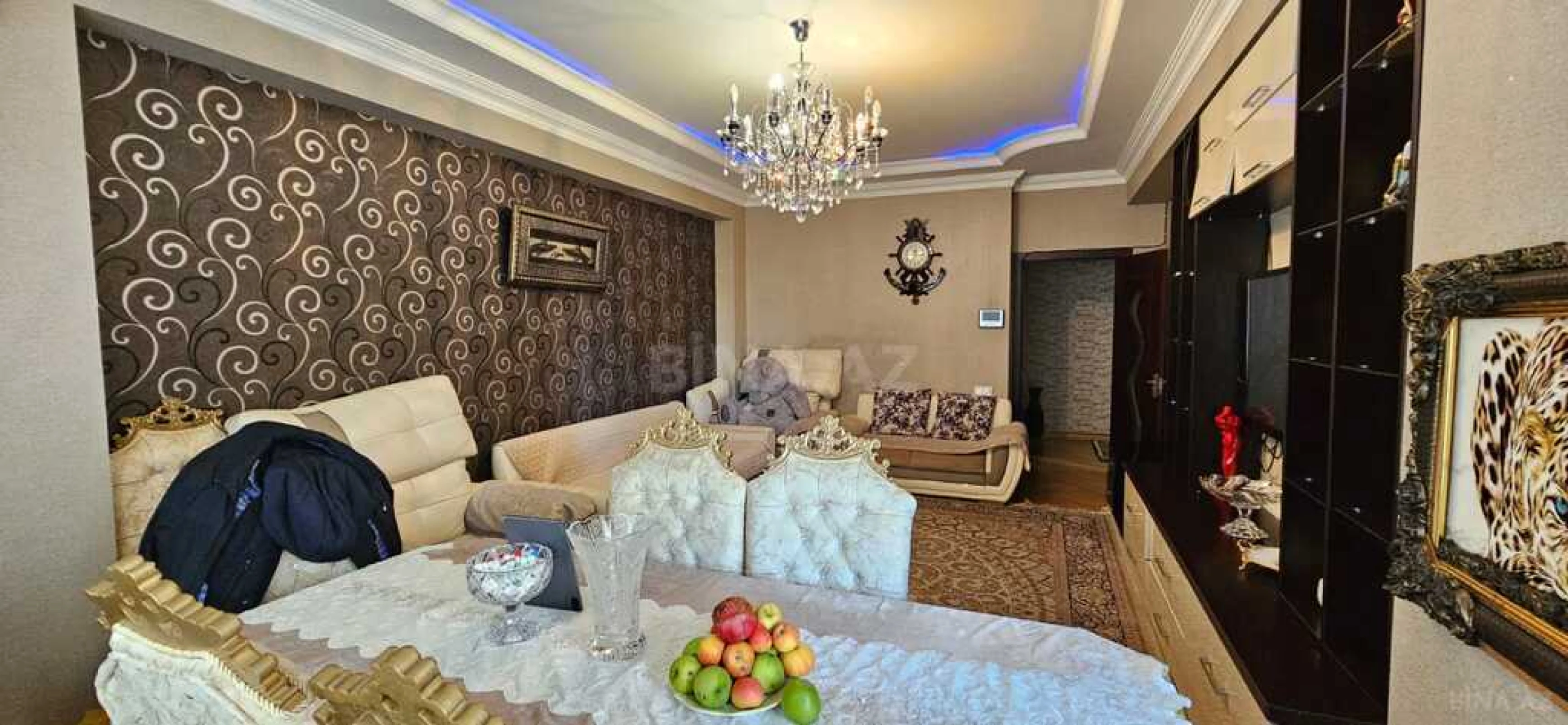 Satılır 2 otaqlı mənzil 105 m²