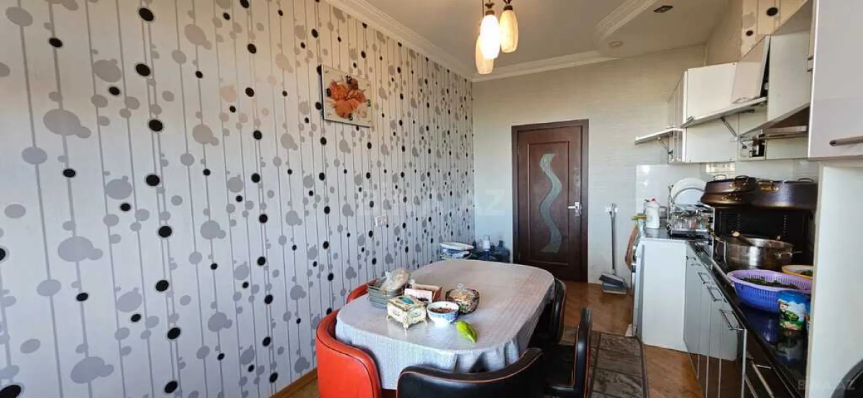 Satılır 2 otaqlı mənzil 105 m²