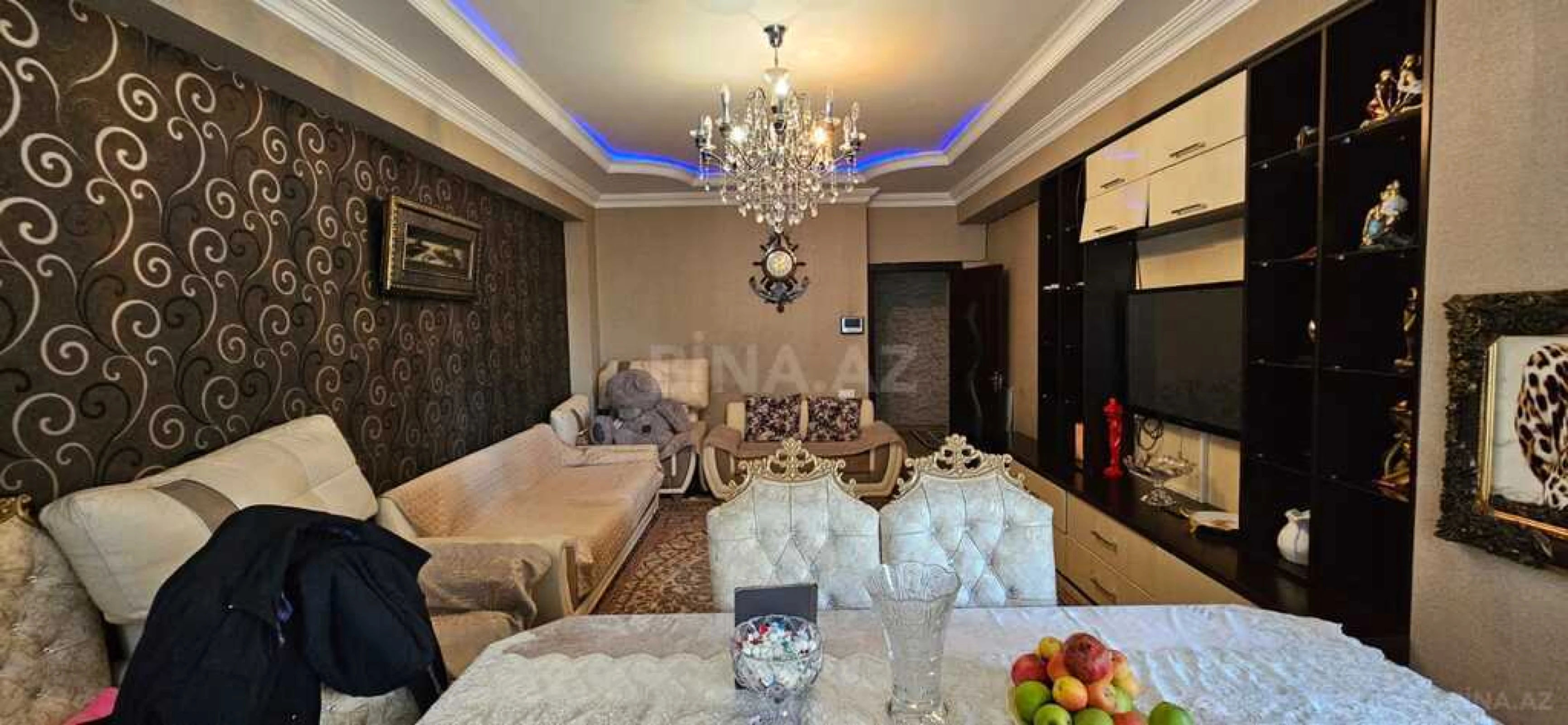 Satılır 2 otaqlı mənzil 105 m²